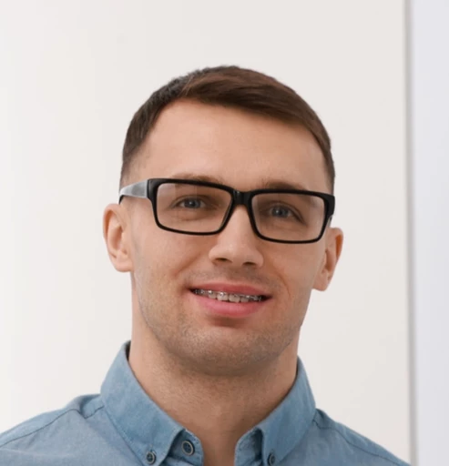 Роман Котов